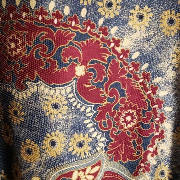 Vintage Silky Print Scarf – Large, Textured, Elegant Statement Piece - Picture 2 of 5